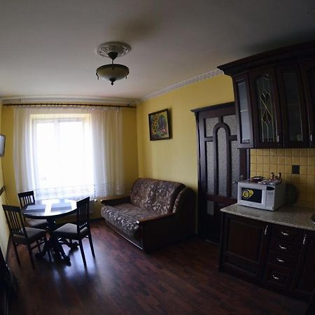 3-Room Apartments In Central City 利沃夫 外观 照片